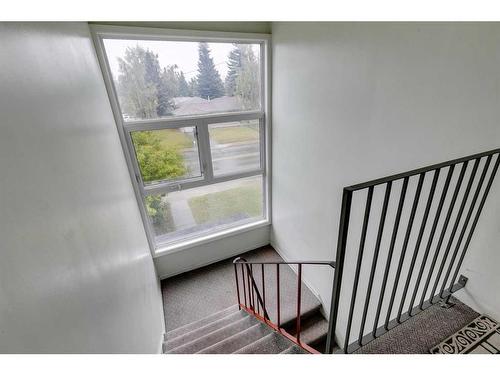 4015 26 Avenue Sw, Calgary, AB - Indoor Photo Showing Other Room