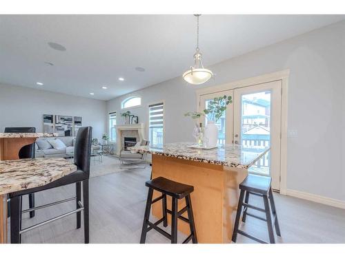 15 Saddleland Drive Ne, Calgary, AB - Indoor Photo Showing Kitchen