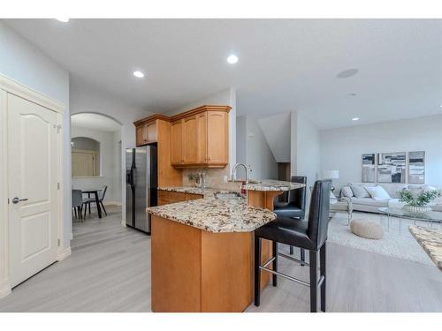 15 Saddleland Drive Ne, Calgary, AB - Indoor Photo Showing Kitchen