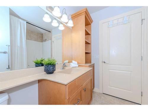 15 Saddleland Drive Ne, Calgary, AB - Indoor Photo Showing Bathroom