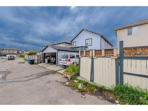 15 Saddleland Drive Ne, Calgary, AB - Outdoor