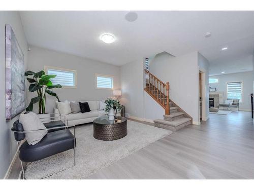 15 Saddleland Drive Ne, Calgary, AB - Indoor Photo Showing Living Room