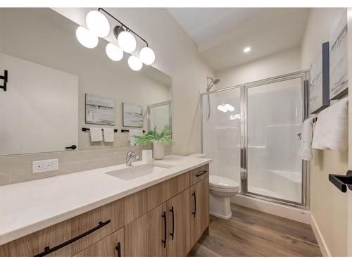 521 18A Street Nw, Calgary, AB - Indoor Photo Showing Bathroom