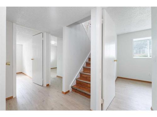 1-1412 43 Street Se, Calgary, AB - Indoor Photo Showing Other Room