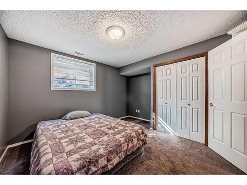 15510 Mckenzie Lake Way Se, Calgary, AB - Indoor Photo Showing Bathroom