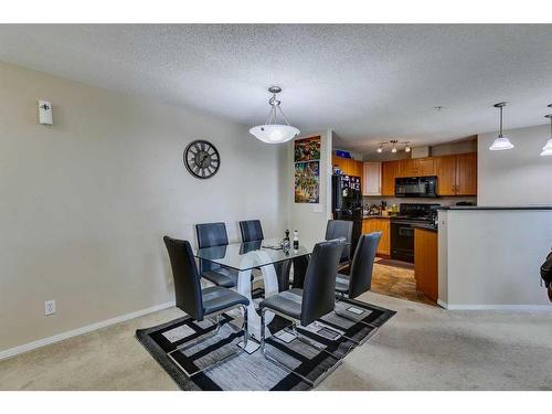 3308-10 Prestwick Bay Se, Calgary, AB - Indoor