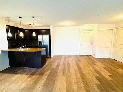 2319-175 Panatella Hill, Calgary, AB - Indoor Photo Showing Kitchen