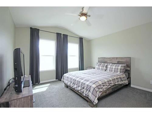 154 Marquis Common Se, Calgary, AB - Indoor Photo Showing Bedroom