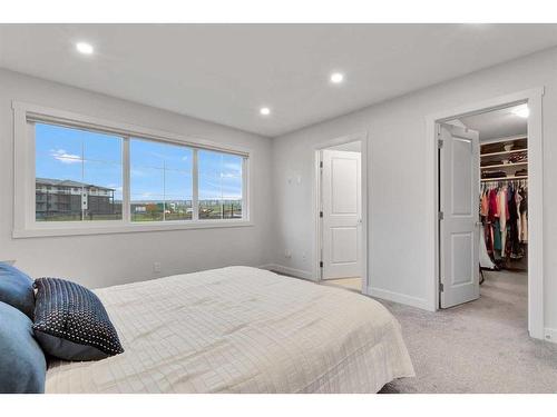 59 Sage Hill Heights Nw, Calgary, AB - Indoor Photo Showing Bedroom