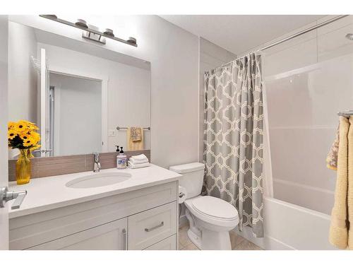 59 Sage Hill Heights Nw, Calgary, AB - Indoor Photo Showing Bathroom