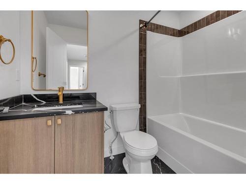 598 Seton Circle Se, Calgary, AB - Indoor Photo Showing Bathroom