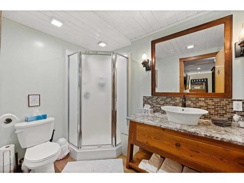 32578 Range Road 52, Rural Mountain View County, AB - Indoor Photo Showing Bathroom