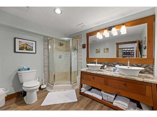 32578 Range Road 52, Rural Mountain View County, AB - Indoor Photo Showing Bathroom