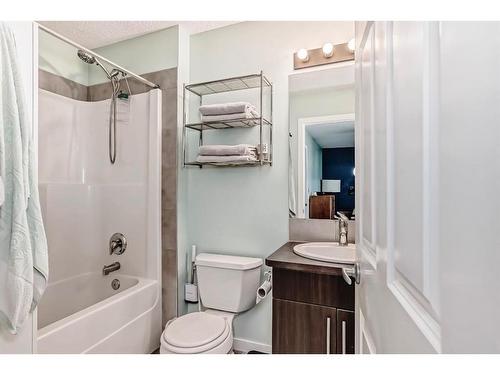 103 Walden Gardens Se, Calgary, AB - Indoor Photo Showing Bathroom