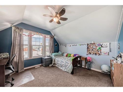 103 Walden Gardens Se, Calgary, AB - Indoor Photo Showing Bedroom