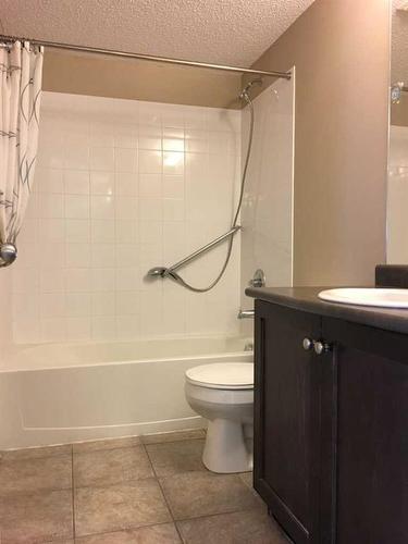 3315-60 Panatella Street Nw, Calgary, AB - Indoor Photo Showing Bathroom