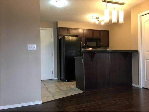 3315-60 Panatella Street Nw, Calgary, AB - Indoor Photo Showing Kitchen