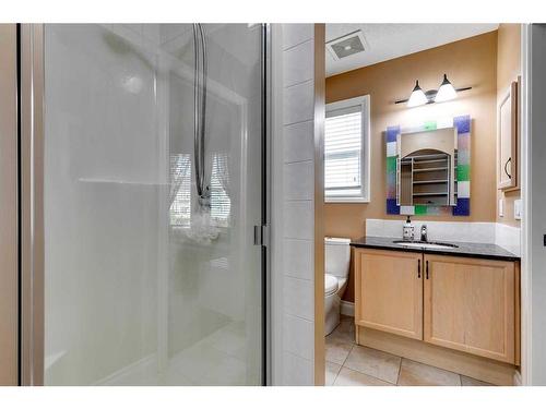 205 Magenta Crescent, Chestermere, AB - Indoor Photo Showing Bathroom