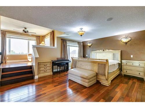 205 Magenta Crescent, Chestermere, AB - Indoor Photo Showing Bedroom