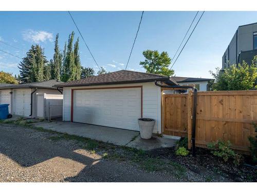 509 9A Street Ne, Calgary, AB - Outdoor