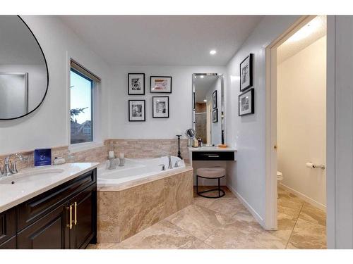 190 Auburn Shores Crescent Se, Calgary, AB - Indoor Photo Showing Bathroom