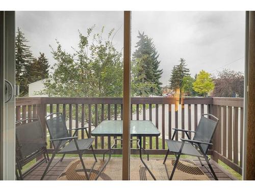 8-104 Sabrina Way Sw, Calgary, AB - Outdoor With Exterior