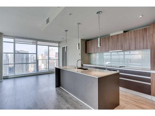 2607-1122 3 Street Se, Calgary, AB - Indoor Photo Showing Kitchen