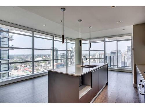 2607-1122 3 Street Se, Calgary, AB - Indoor Photo Showing Kitchen