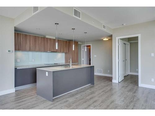 2607-1122 3 Street Se, Calgary, AB - Indoor Photo Showing Kitchen