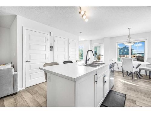 1490 148 Avenue Nw, Calgary, AB - Indoor Photo Showing Kitchen