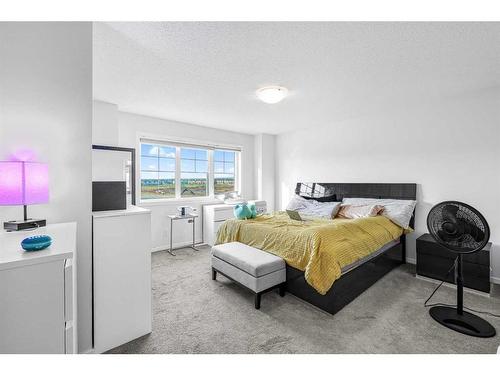 1490 148 Avenue Nw, Calgary, AB - Indoor Photo Showing Bedroom