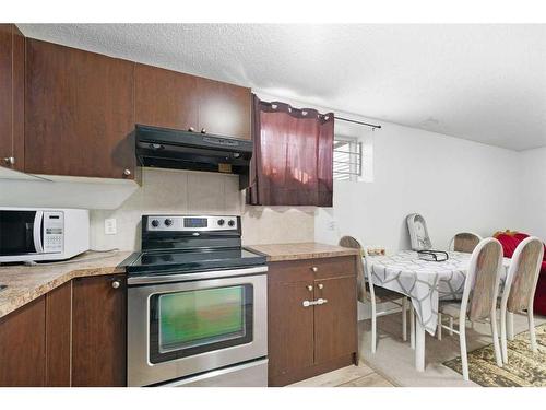 261 Martin Crossing Place Ne, Calgary, AB - Indoor Photo Showing Kitchen