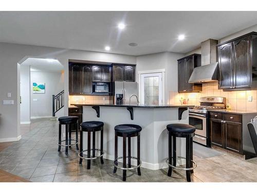 136 Cougartown Close Sw, Calgary, AB - Indoor Photo Showing Kitchen