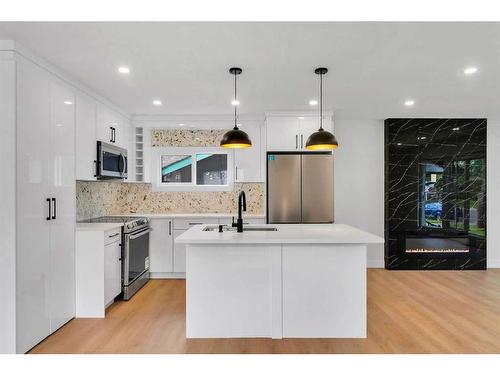 1035 Abbeydale Drive Ne, Calgary, AB - Indoor Photo Showing Kitchen With Upgraded Kitchen