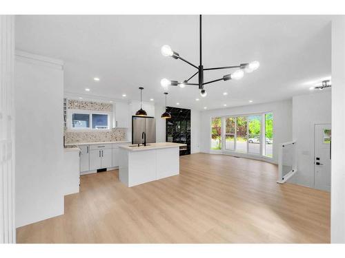 1035 Abbeydale Drive Ne, Calgary, AB - Indoor Photo Showing Kitchen