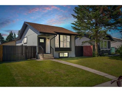 1035 Abbeydale Drive Ne, Calgary, AB - Outdoor