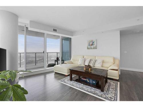 1102-510 6 Avenue Se, Calgary, AB - Indoor Photo Showing Living Room