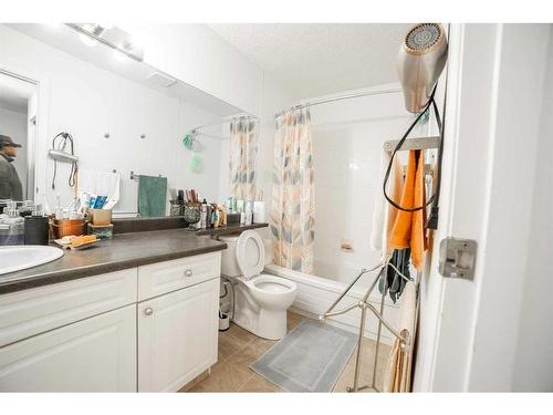 312-1919 36 Street Sw, Calgary, AB - Indoor Photo Showing Bathroom