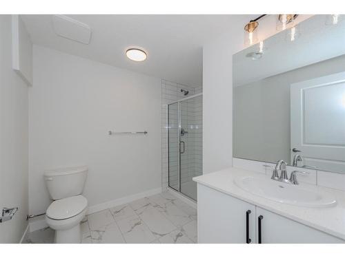 70 Cobbleridge Place Sw, Airdrie, AB - Indoor Photo Showing Bathroom