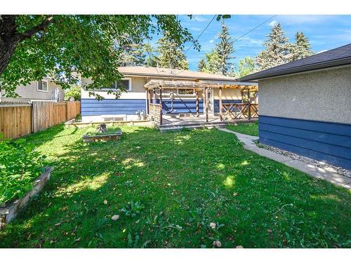 4124 Brisebois Drive Nw, Calgary, AB - Outdoor