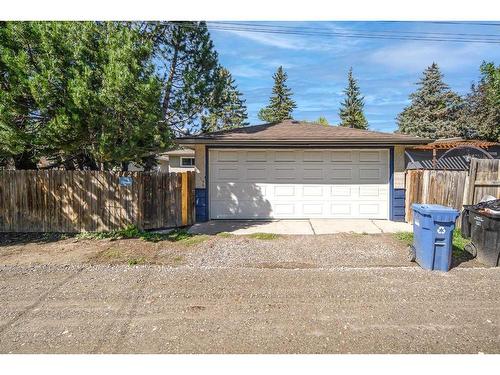 4124 Brisebois Drive Nw, Calgary, AB - Outdoor