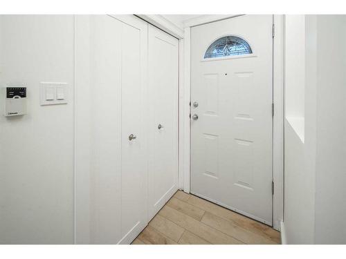 4124 Brisebois Drive Nw, Calgary, AB - Indoor Photo Showing Other Room