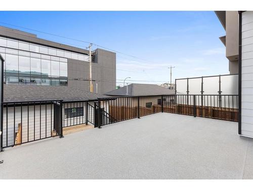 2035 32 Avenue Sw, Calgary, AB - Outdoor With Exterior