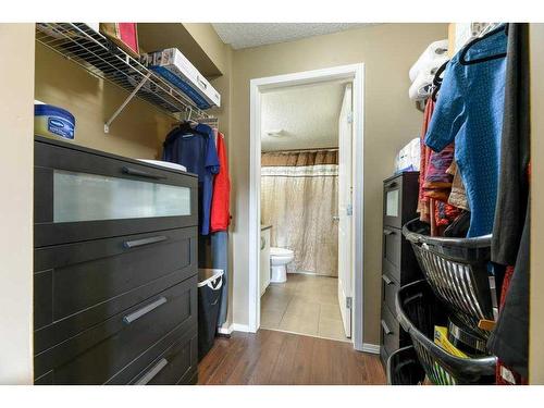 1212-16969 24 Street Sw, Calgary, AB - Indoor With Storage