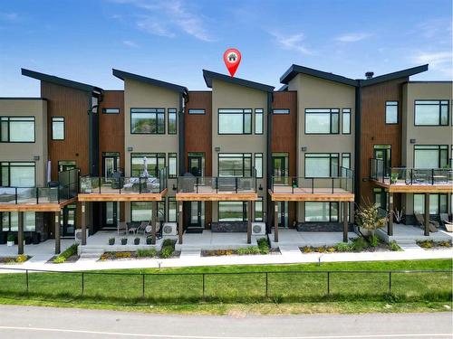 20 Royal Elm Green Nw, Calgary, AB - Outdoor