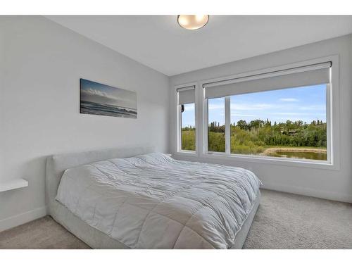 20 Royal Elm Green Nw, Calgary, AB - Indoor Photo Showing Bedroom