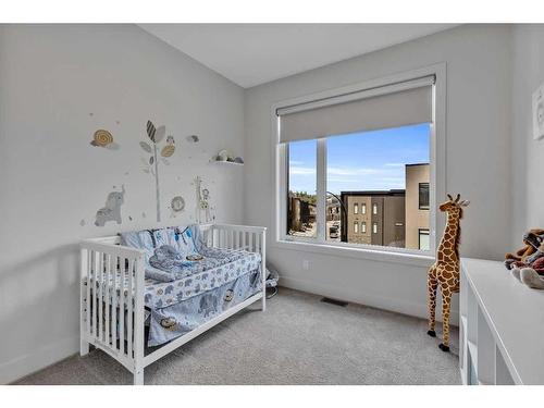 20 Royal Elm Green Nw, Calgary, AB - Indoor Photo Showing Bedroom