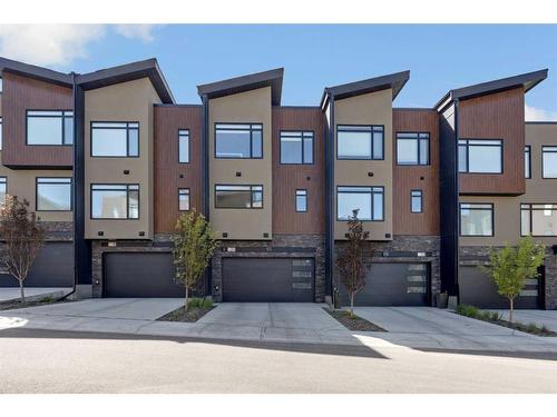 20 Royal Elm Green Nw, Calgary, AB - Outdoor With Facade