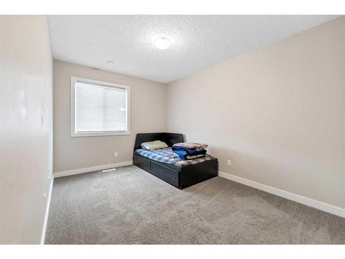 176 Howse Avenue Ne, Calgary, AB - Indoor