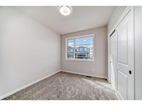 208 Lucas Place Nw, Calgary, AB - Indoor Photo Showing Other Room